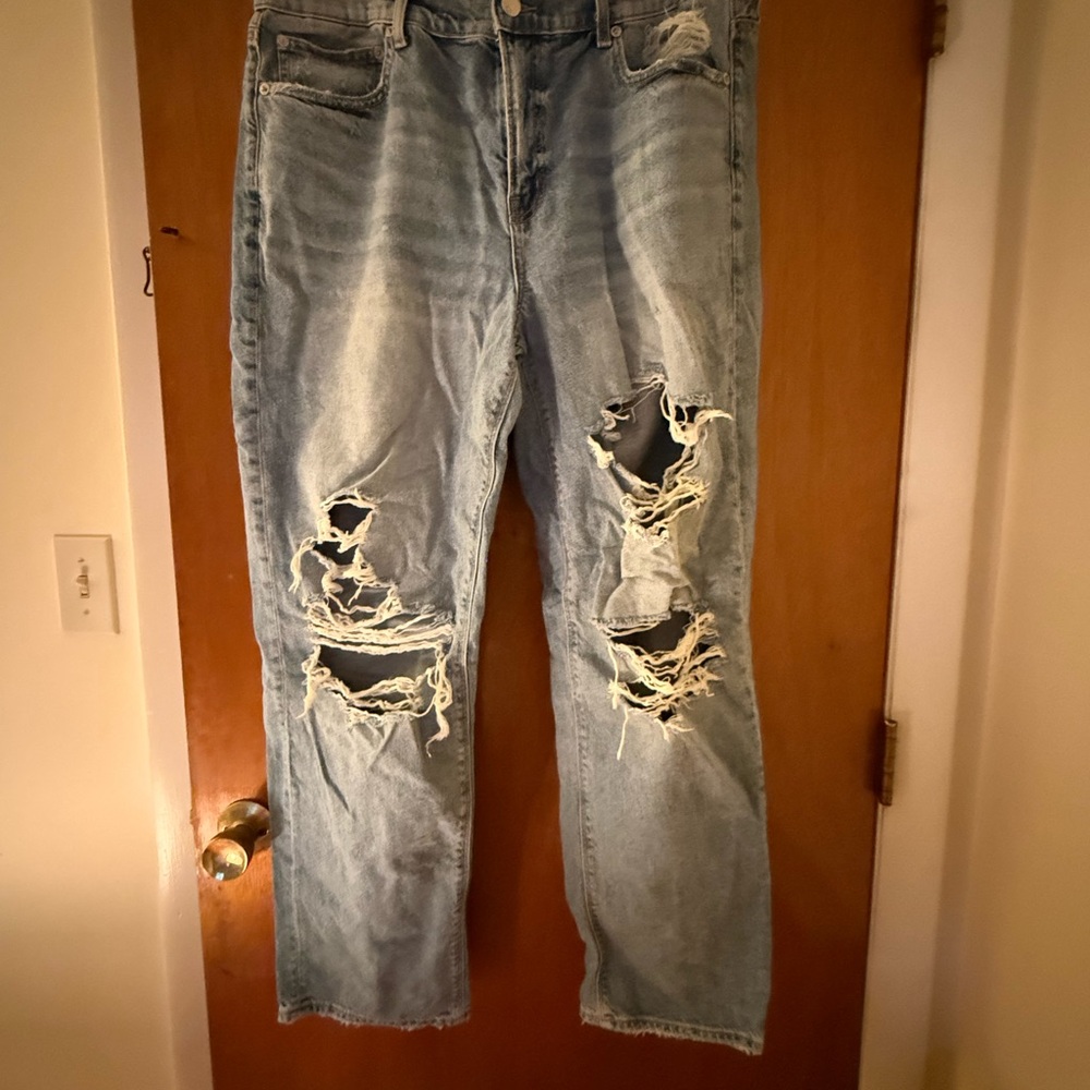 American Eagle Outfitters 90s Straight Distressed Women’s Jeans